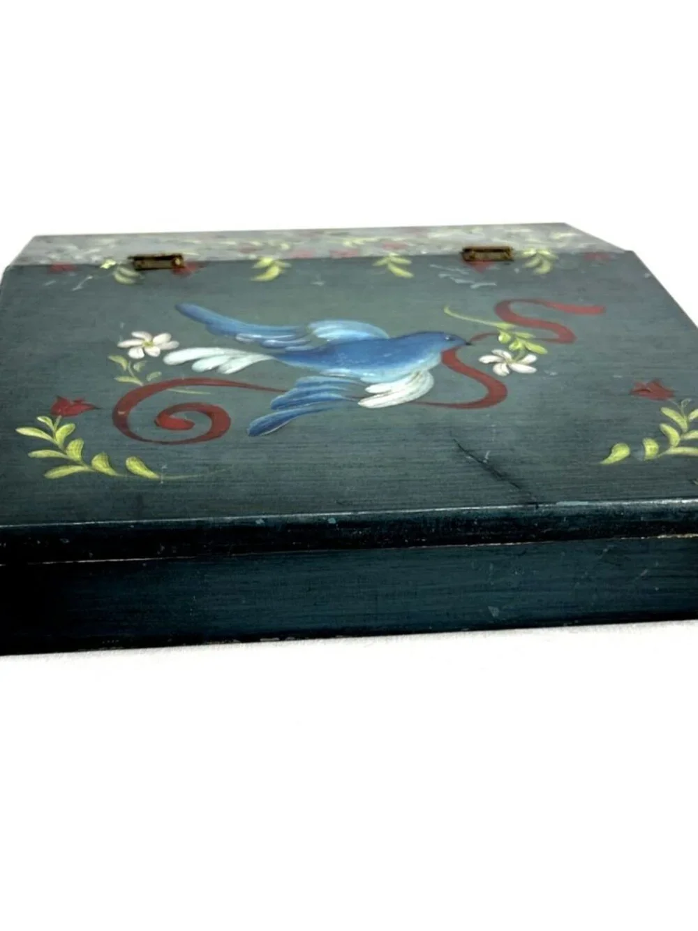 Estate folk art